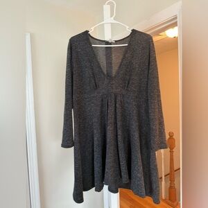 EUC Charlotte Russe long sleeved black and grey short dress